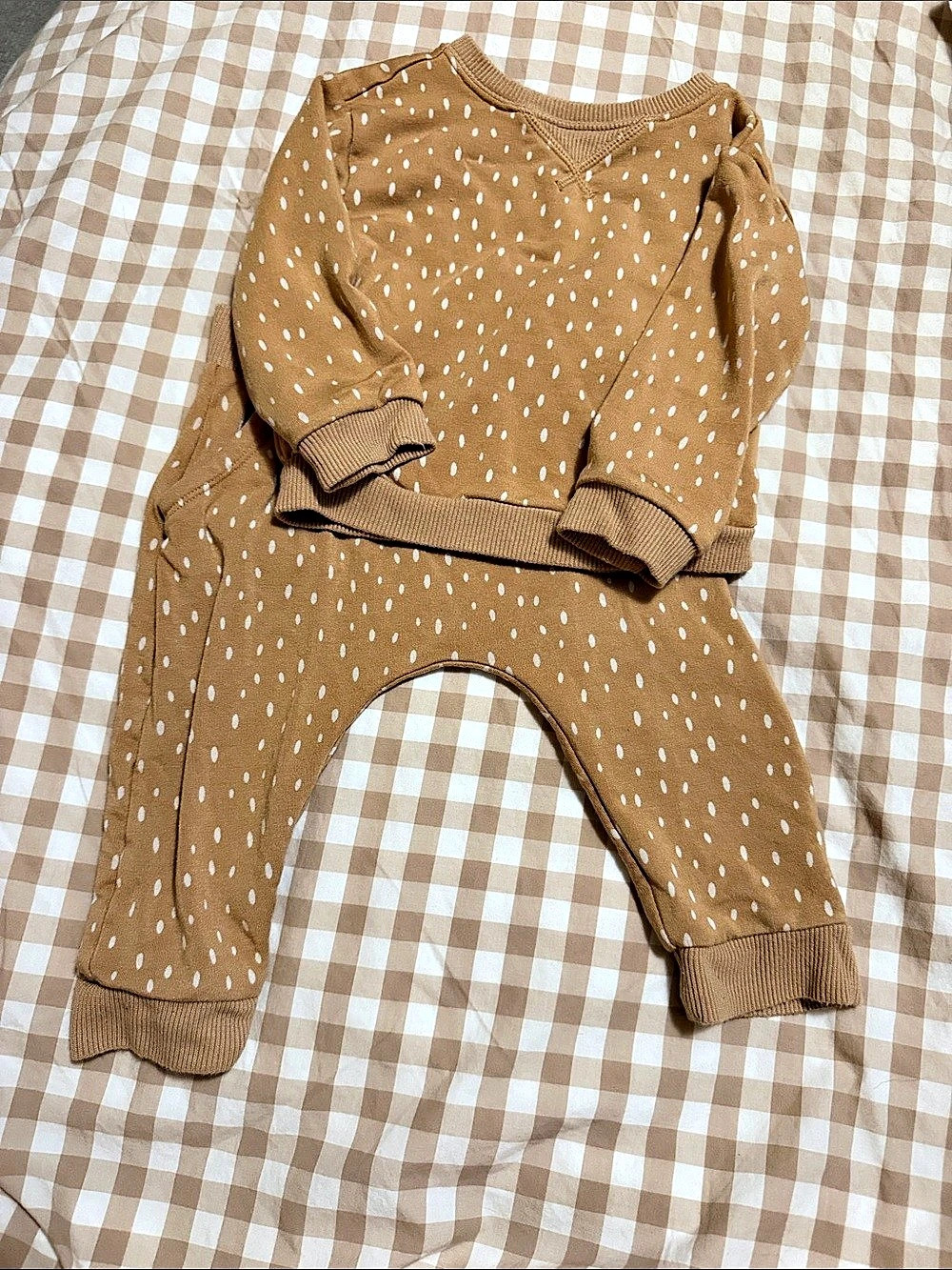 cloud island Baby 12M Brown & White Footie Like New